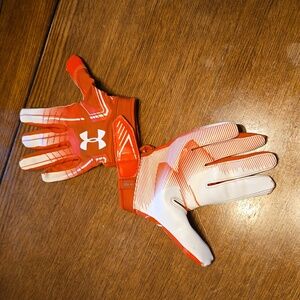 Under Armour Football gloves